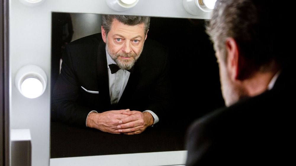 Ermeni kökenli ünlü oyuncu Andy Serkis, BAFTA ödülünü aldı (video)