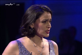 Azerbaycanlı başarısız kaldı: Ermeni sanatçı Dresden Operasında ayakta alkışlandı (video)