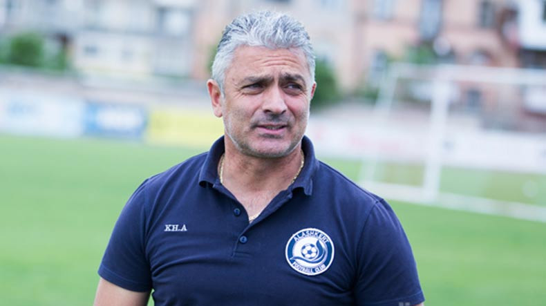 Ermenistan Futbol Milli Takımı Başantrenörü görevi bırakıyor