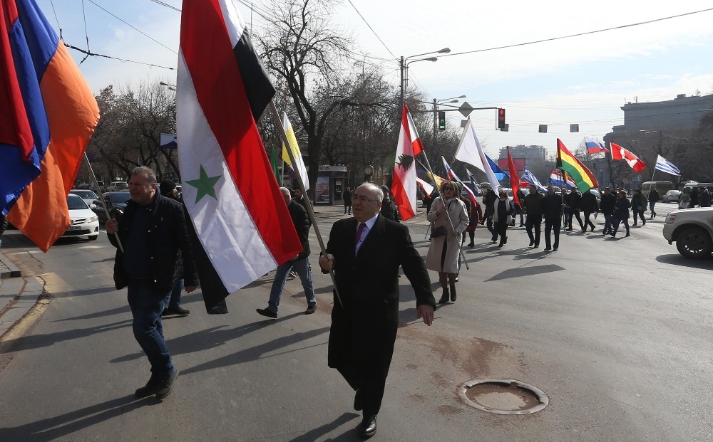 Taşnak Partisi’nden Suriye’nin Yerevan Büyükelçiliğine teşekkür yürüyüşü