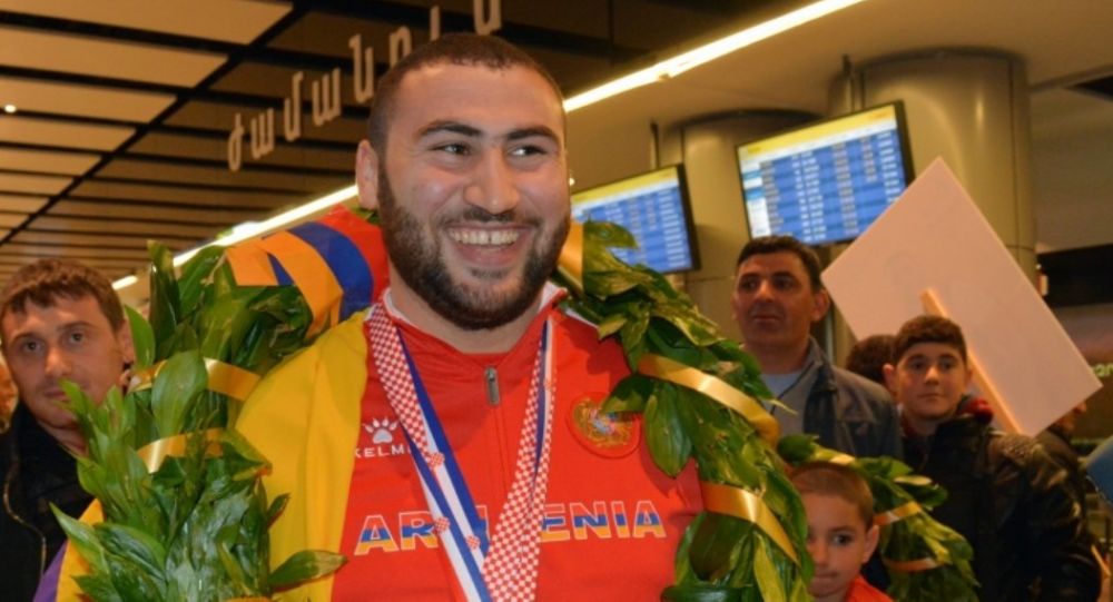 Ermeni Simon Martirosyan, 2019 yılının dünyanın ikinci en iyi haltercisi oldu