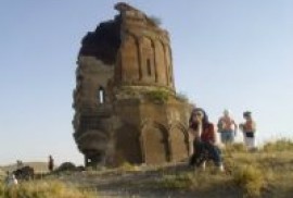 Ermeni gençlerinden