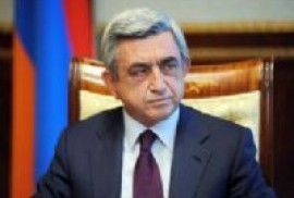 Serj Sarkisyan yeni yılı evde, ailesiyle beraber karşılayacak