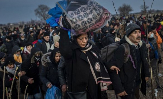 ԵՄ-ն անհանգստացած է Թուրքիայի հետ սահմանին փախստականների կուտակումներից
