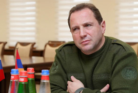 Ermenistan Savunma Bakanı, Rusya Büyükelçisi ile bir araya geldi