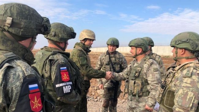 Военные России и Турции начали совместное патрулирование в Идлибе