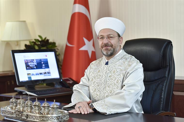 Թուրքիայում դադարեցվում է մզկիթներում նամազ անելը