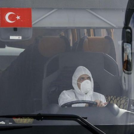 В Турции задерживают авторов «провокационных» сообщений о коронавирусе