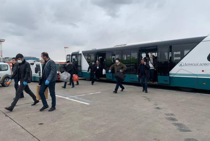 İki uçuşla Rusya’dan 400’den fazla Ermenistan vatandaşı ülkesine döndü