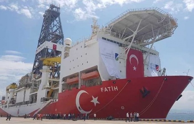 Турция начнет добычу нефти в Средиземном море