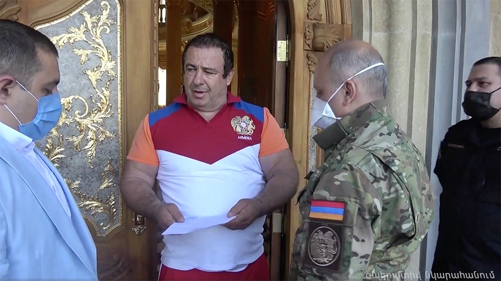 Ermenistan Parlamentosu Başsavcı'nın muhalif lideri Tsarukyan’ı tutuklama dilekçesini kabul etti