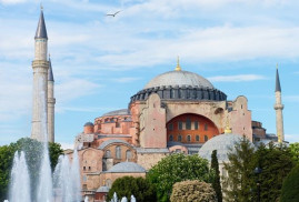 Греция и Франция призывают Турцию не превращать собор Святой Софии в Стамбуле в мечеть