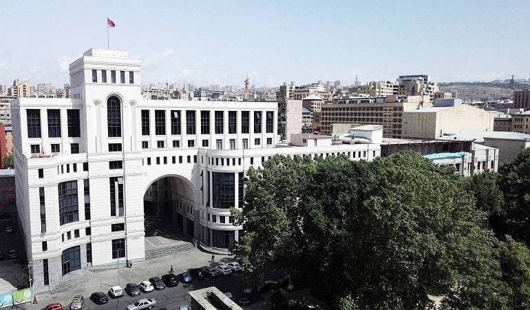 Ermenistan Dışişleri Bakanlığı: Türkiye’nin bölgesel istikrarını zedelemeye yönelik girişimlerini sert bir biçimde kınıyoruz