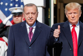 Трамп и Эрдоган подчеркнули необходимость урегулирования проблем региона путем переговоров