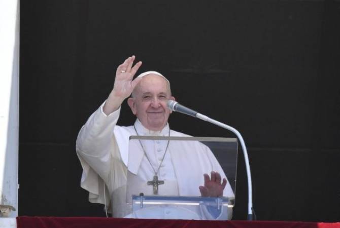 Papa Francis, Ermenistan-Azerbaycan arasındaki çatışmaları endişeyle izlediğini duyurdu
