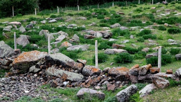 Ankara’da Ermeni mezarlığını tahrip ettiler