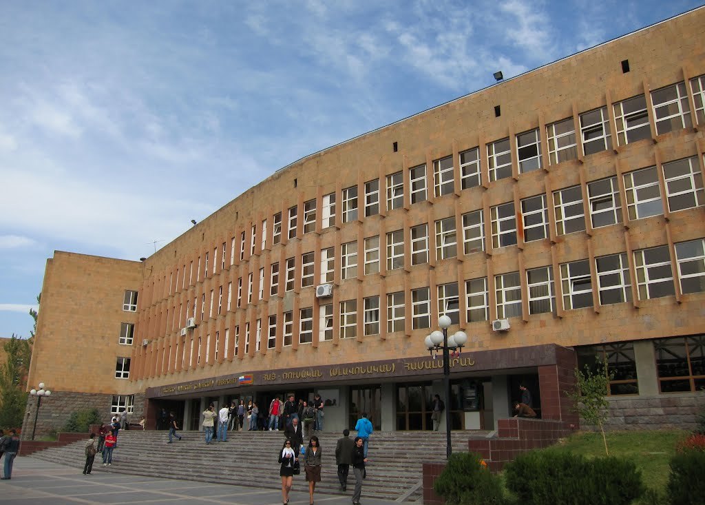 Ermenistan’da Covid-19 salgını nedeniyle kapatılan üniversiteler Eylül’de açılacak