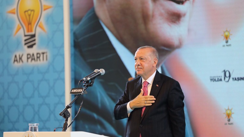 Опрос: поддержка партии Эрдогана составляет 33%
