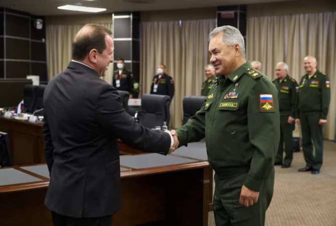 Ermenistan Savunma Bakanı, Rus mevkidaşıyla bir araya gelip Uluslararası altıncı ordu oyunlarının açılışına katıldı