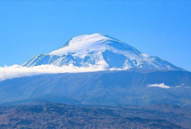 Արարատի գագաթը պատվել է ձյան շերտով (ֆոտո)