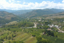 Azerbaycan'ın saldırısından zarar gören Tavuş'taki evler ve yollar yeniden yapılıyor (video)