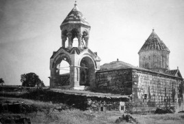 Van'da Kürt halkı, Lİm adasındaki Surp Kevork Ermeni Kilisesi'nin tadil edilerek turizme kazandırılmasını talep ediyor