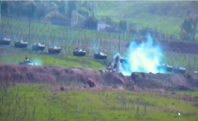 İşte Ermeni ordusunun düşmanın askeri araçlarını yok etme anı (video)