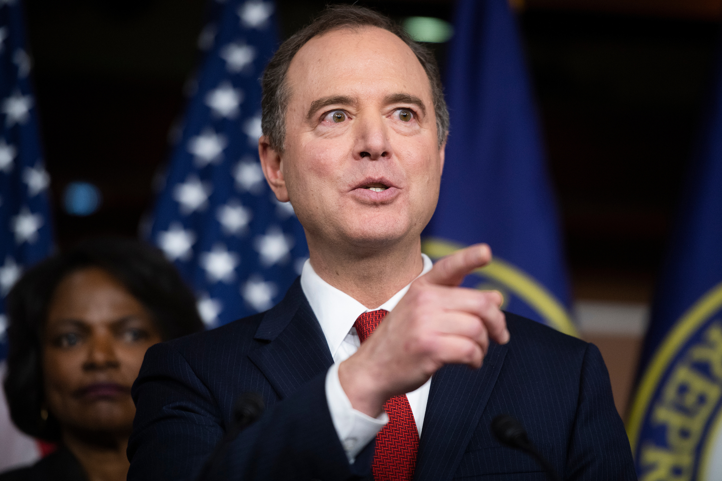 ABD Kogre üyesi Adam Schiff Azerbaycan’ı cezalandırmaya çağırıyor