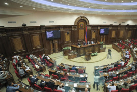 Ermenistan Parlamentosu Azerbaycan’ın başlattığı saldırısını kınayan açıklama kabul etti