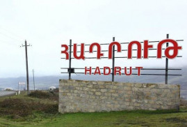 Azerbaycanlı askerler Hadrut’ta iki Ermeni sivili, anne ile engelli oğlunu öldürdü