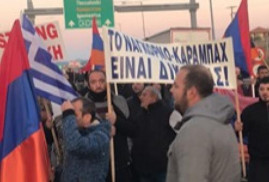 Yunanistan Ermenileri araçlarla Yünanistan-Türkiye sınırını kapattı (Video, Foto)