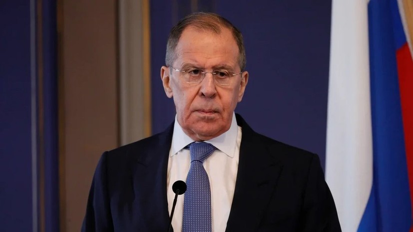 Lavrov: Rusya, Türkiye'yi Karabağ'da ateşkes için nüfuzunu kullanmaya çağırıyor