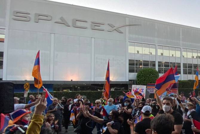 "SpaceX" karşısında proteso düzenleyen Ermeniler, Türkiye ile uydu sözleşmesinin iptalini talep etti