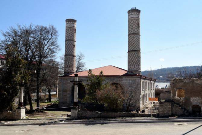 Azerbaycan ordusu, Şuşi'de İran halkına ait "Gohar Ağa" camisini hedef aldı