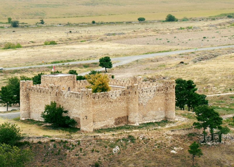 Rus kültürel figürleri Karabağ'daki anıtlar konusunda UNESCO’ya başvurdu