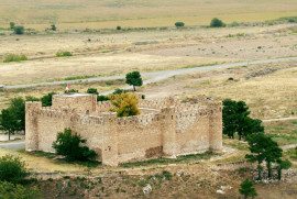 Rus kültürel figürleri Karabağ'daki anıtlar konusunda UNESCO’ya başvurdu