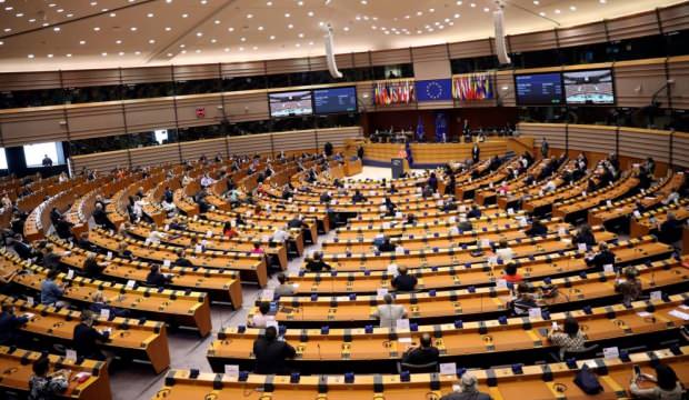 Европарламент выступил за жесткие санкции против Турции