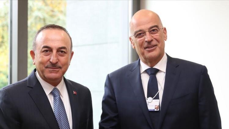 Троллинг по-добрососедски: главы МИД Греции и Турции обменялись «любезностями»