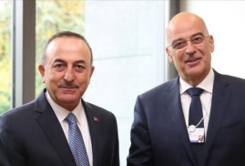 Троллинг по-добрососедски: главы МИД Греции и Турции обменялись «любезностями»