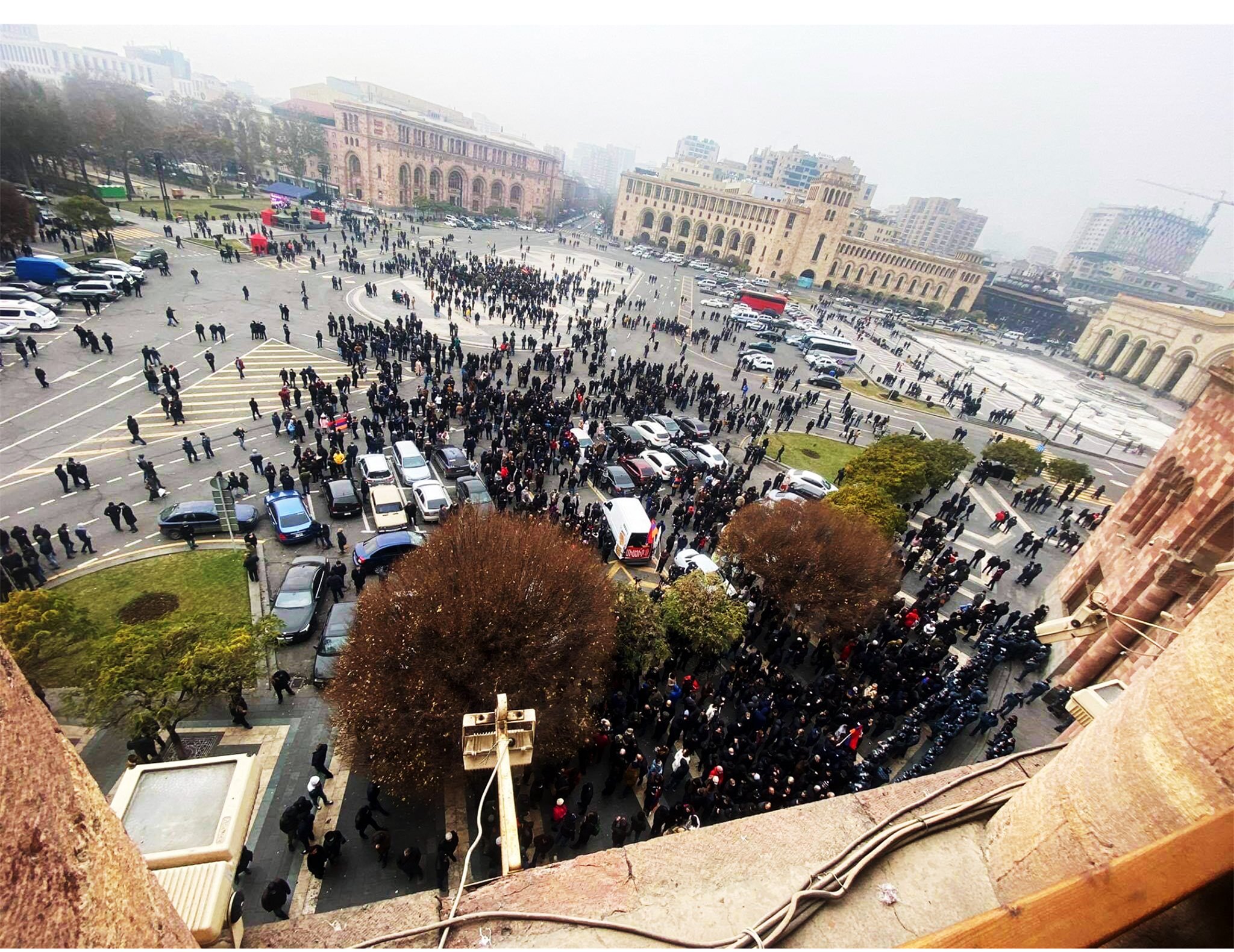 Muhalefet Ermenistan’da itaatsizlik eylemleri gerçekleştiriyor