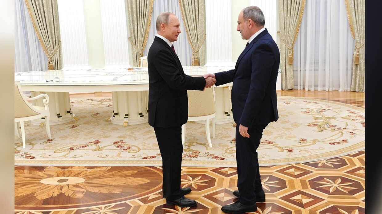 Путин оценил переговоры с лидерами Армении и Азербайджана как исключительно важные и полезные