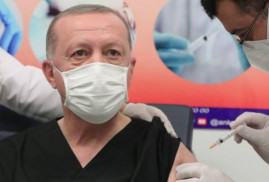 Эрдоган вакцинировался от COVID-19