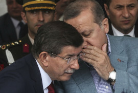 Давутоглу предрёк Эрдогану скорое смещение с поста президента «глубинным государством»