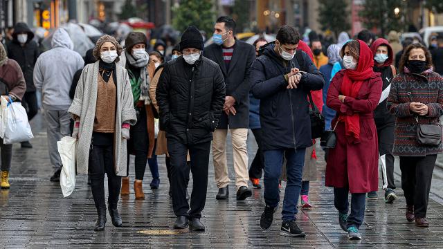 Dünya genelinde Kovid-19 vaka sayısı 106 milyonu aştı