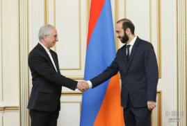 Ararat Mirzoyan: "İran, Artsakh konusunda tutumunu ifade etmekte çekimser kalamaz"