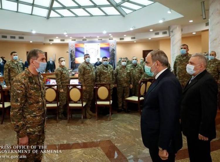 Генштаб Армении потребовал отставки премьер-министра Никола Пашиняна
