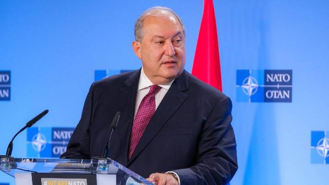 Sarkisyan'dan Genelkurmay Başkanı'nı görevden almaya ikinci ret