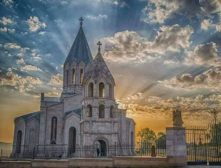 Avrupa Birliği, Surb Kazançetsots Ermeni Katedrali'nin Azerbaycan tarafından bombalanmasını kınadı