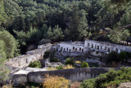 ABD’nin Lefkoşa Büyükelçiliği Ermeni Manastırı’nda yapılan etkinliği kınadı (Video)