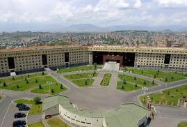 Ermenistan Savunma Bakanlığı bazı mevzilerinin Azerbaycan’a teslim edilmesine dair iddiaları yalanladı